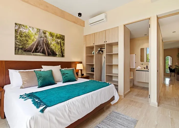 Corasol 2 Bedroom In Club Access 7 Min To Pools Gym Golf Playa del Carmen