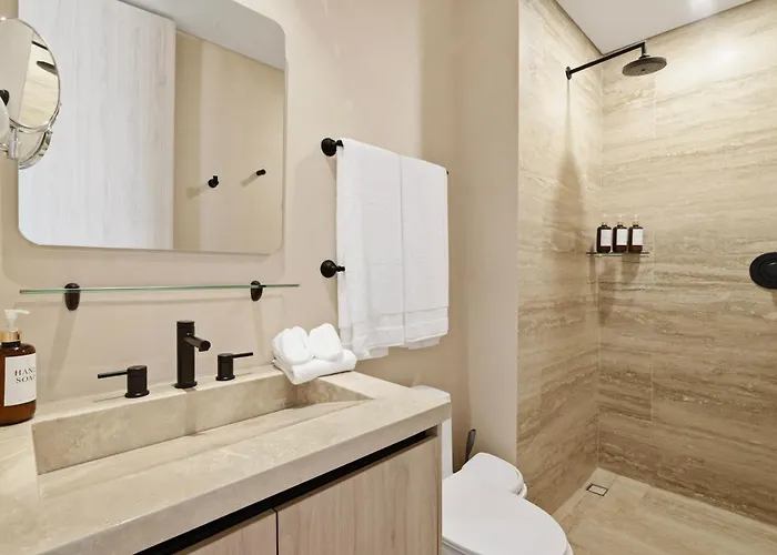 Apartment Corasol 2 Bedroom In Club Access 7 Min To Pools Gym Golf Playa del Carmen