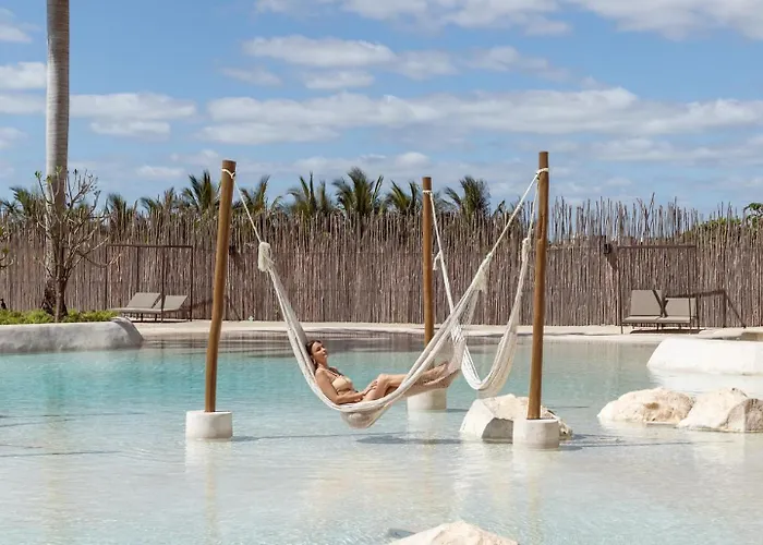 Corasol 2 Bedroom In Club Access 7 Min To Pools Gym Golf Apartment Playa del Carmen